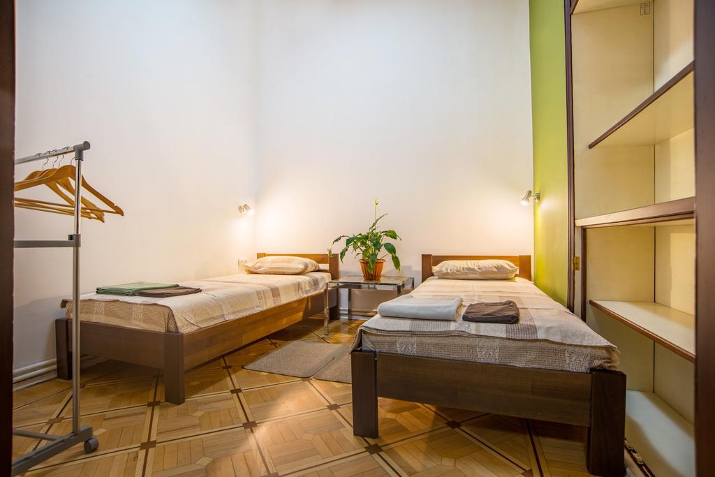 Hostel Berloga 敖德萨 外观 照片