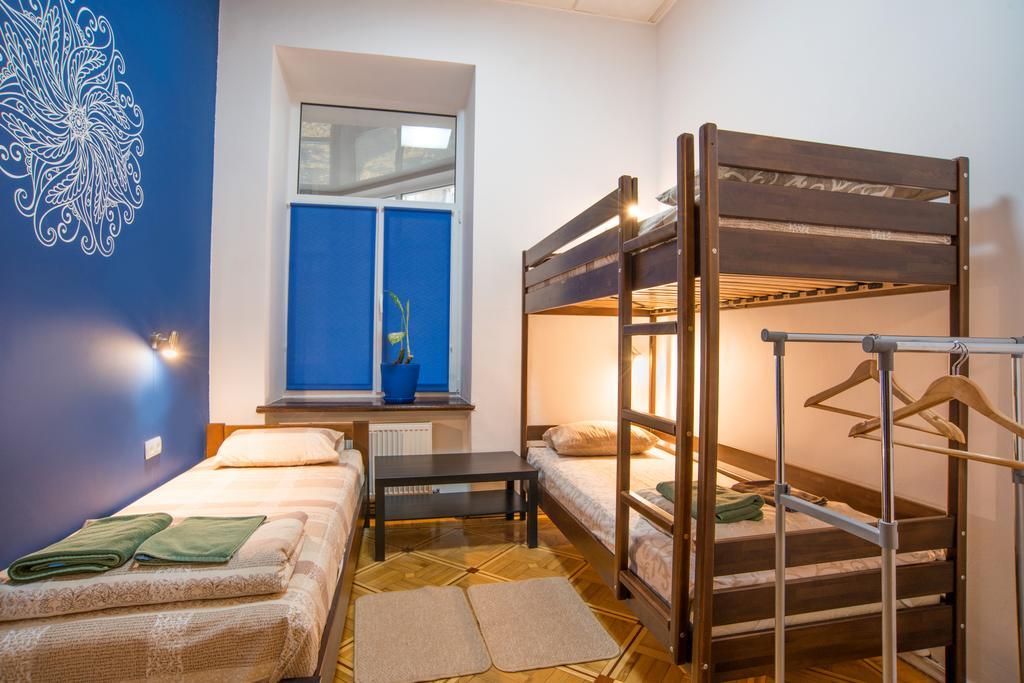 Hostel Berloga 敖德萨 外观 照片