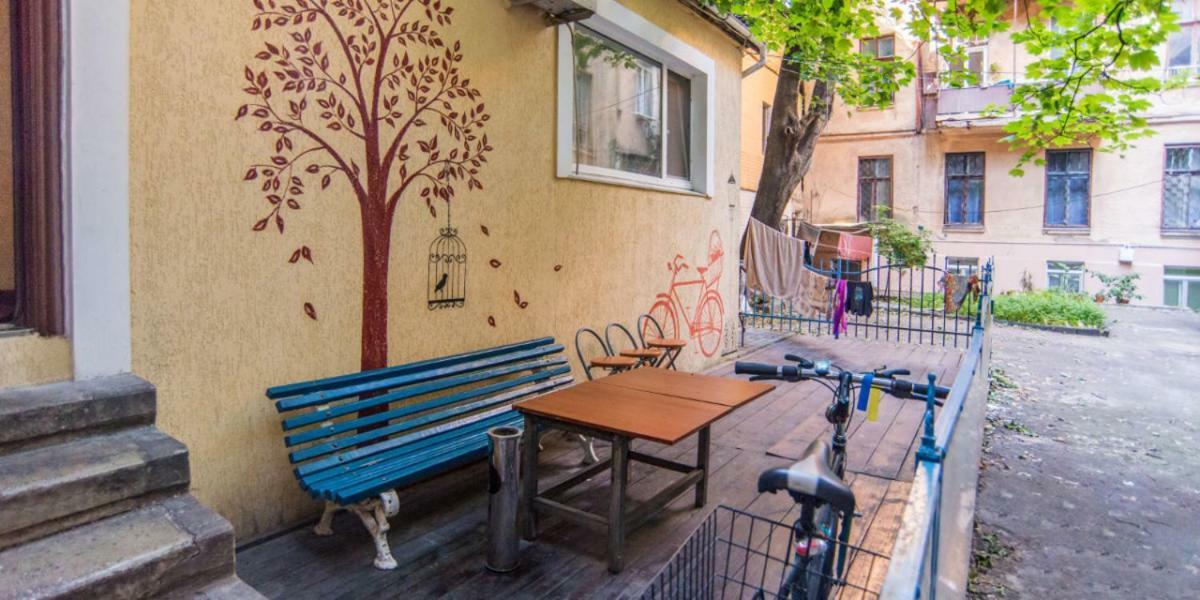 Hostel Berloga 敖德萨 外观 照片